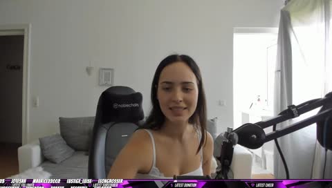 just chatting mit dilakie