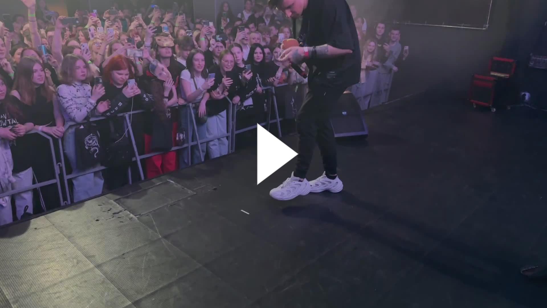 Мазклов. Мазелов на концерте 2023. Хесус авгн. Маз и девушки. Mzlff концерт.