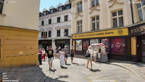 to co se týper po...  šedé tričko :D kdo by neviděl