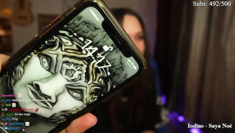 Mimi discovers the wireless charger