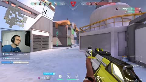 Tigi megbotlik és fejbelővi a gyereket