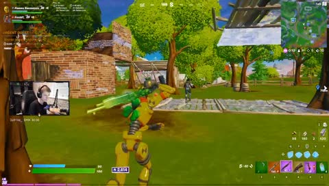 Rasmus skider på folk!
