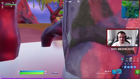 Łysy chowa się za drzewem...