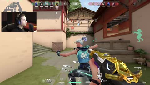 Yüce güçler tarafından yoktan vaarolan rakip takım adamı