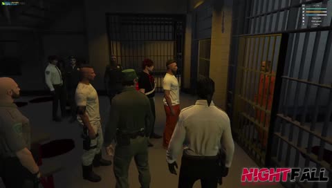 Doki, van egy golyó a lábába, megnézte?