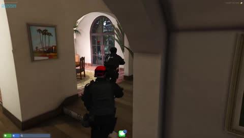 SWAT robí zásah? Pustím si rádio 