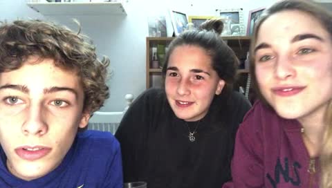 valen y emi: KE