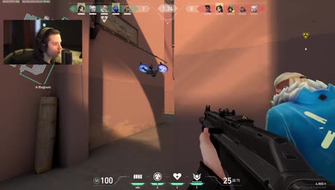 Doymaksızın 4k atıyor bu herif