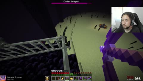 Ott lebeg bal oldalt