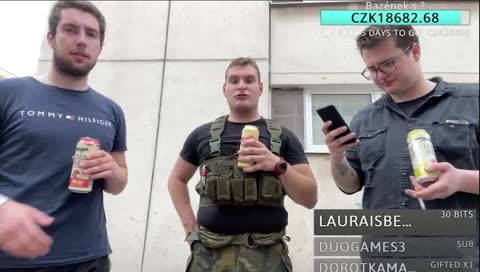 JIRKOS ZAÚTOČIL PUPKEM **ŠÍLENÉ**