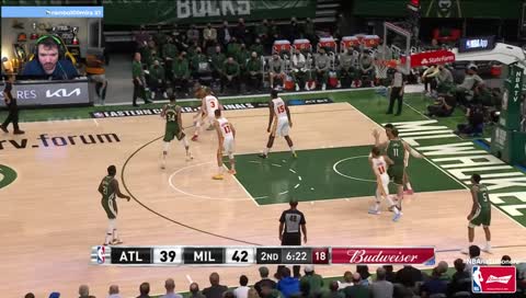 Lopez só na catucada no young