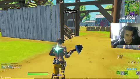 Izomból szalad feléd...