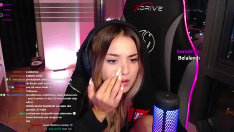 BORADRMZ PRIMELA ABONE OLUYOR