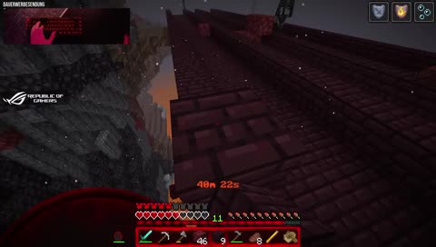 freundin im background????