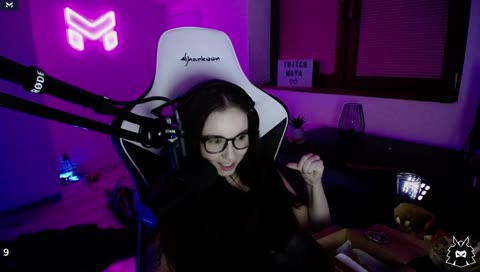 Michal má male pero