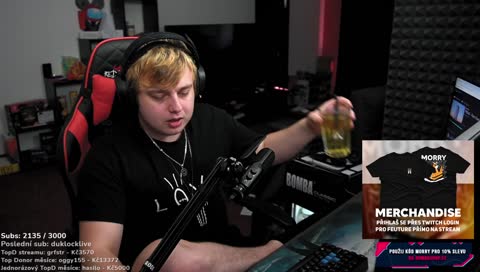 světle zelenou :D