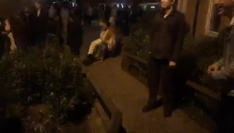 House burnin guy dancin tho