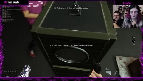 Der Opa, der leckt sich ein. :^)