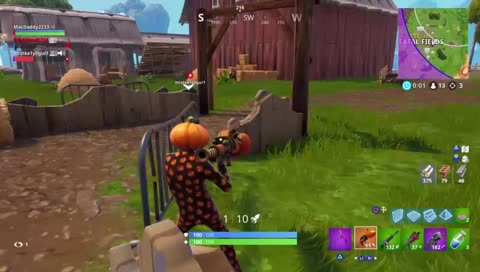 Kev's 1v4 squad wipe