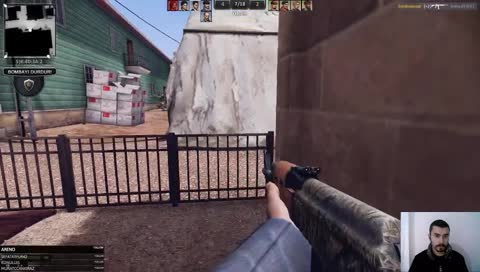 Ben anahtaarı kaybettim 2 dk bekle be abim sonra savasırız