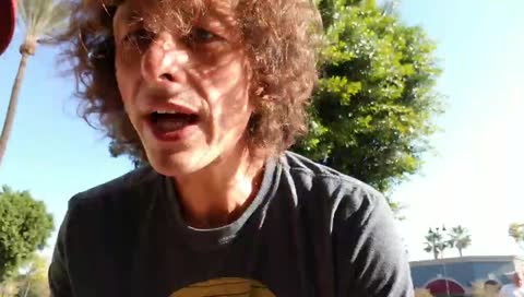 This Hoe Thinks He's Famous