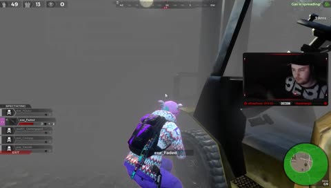 mannequindukke får et pump af Faded 