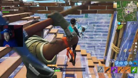 catch a body throw a party like its mardi gras 