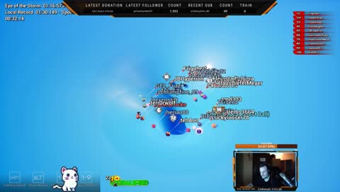 Sandra fällt einfach durchs Loch!