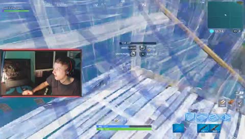 QUE HACES AHI? INVALIDO