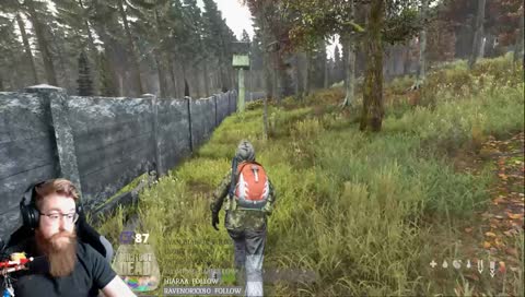 On monte pas à 2 sur une échelle ???