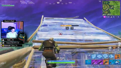 ستيف ودع الملاعب