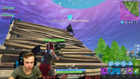 Ez itt meg kiveri! XDD Powii OFF!!!