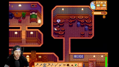 He smoocheth the mic