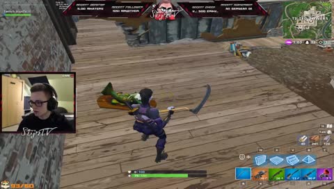 Stijn danst met een vis xD