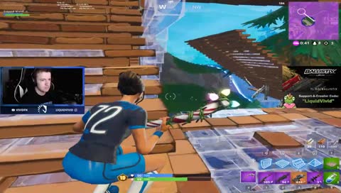 Dam fryst is a lucky lil sheet