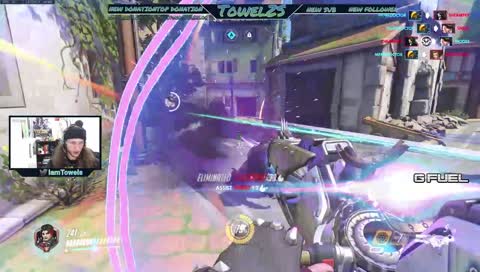 This is how TowelZS talks to his gf if she bout to leave (why do they do it?)