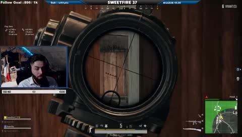 heheheheeee c'quil lui a mis