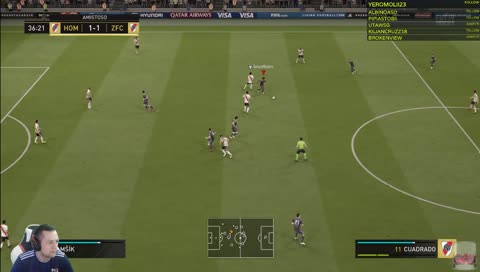 SEGUIME A CUADRADO EH! ERA PENAL!
