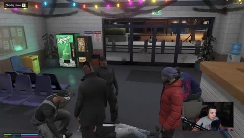 Pani poczuła te 2 palce na szyi ! XD :D