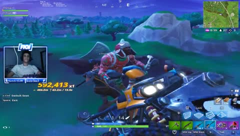 Fiqi yet again with his signature nut face lmao