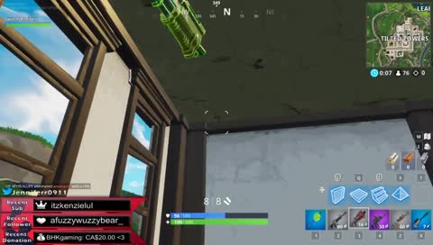 One girl four noobs. Jenni = Pro