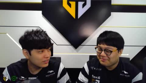 플큐 자기소개 웃음꾹