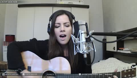 Chat made Cath giggle during song :D