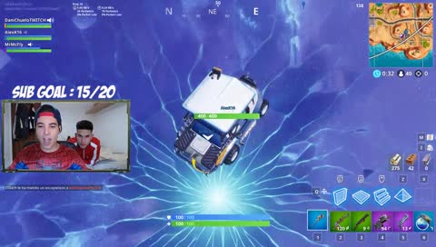 es super man?, es un charizard? no es danichuelo