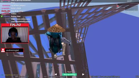 Strucid tournament, Onslaught vs Ivy. Ivy member gets pickaxed.