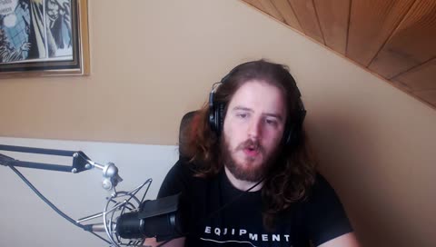 Misrra descojonandose de fondo