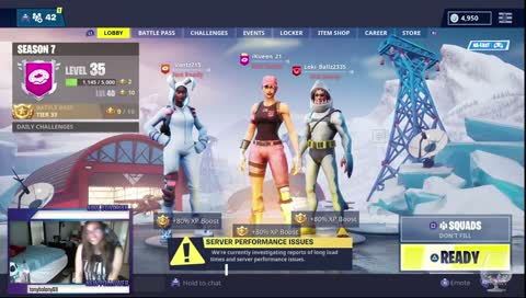 kueen trying to do the wiggle 