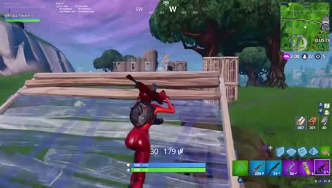 süßer kriegts mit der hacke zu tun