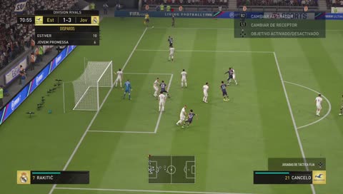 "Abajo del arco" dice el relator