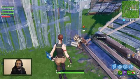 Rox qui essaye de faire un carré